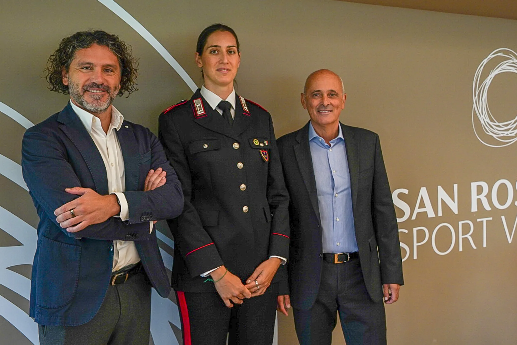 Martina Batini insieme ai rappresentanti del San Rossore Sport Village